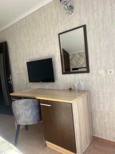 Hotel Lazur – Kiten, CO