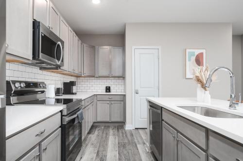 Luxe Escape Near DT Indy Luxe Escape Near DT Indy