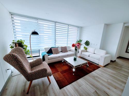 Beautiful apto near airport and American Embassy