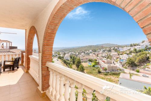 ระเบียง/ชานเรือน, Charming Spanish Villa private pool / Sea views in กินต์ มาร์