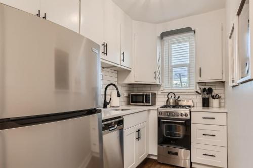Detroit by Modern Midstay - On City Park #T22 in Northeast Park Hill