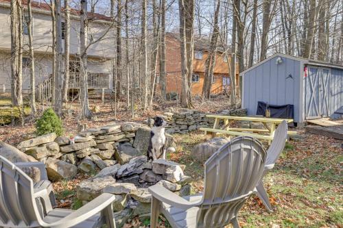 Tobyhanna Home with Fire Pit, Pool and Beach Access! in Tobyhanna, USA