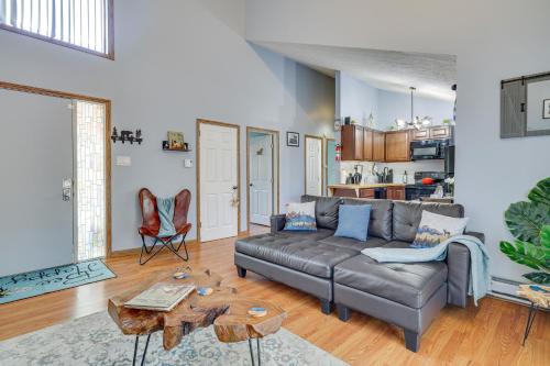 Tobyhanna Home with Fire Pit, Pool and Beach Access! in Tobyhanna, USA