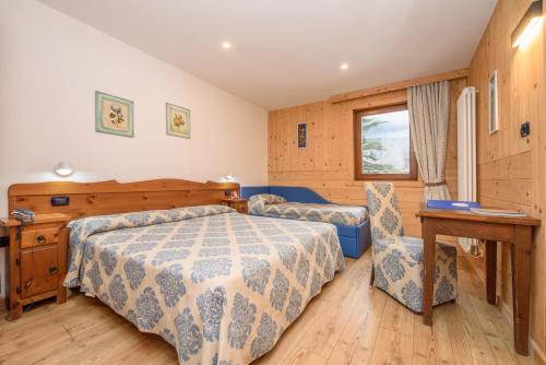 Hotel Des Roses - image 11