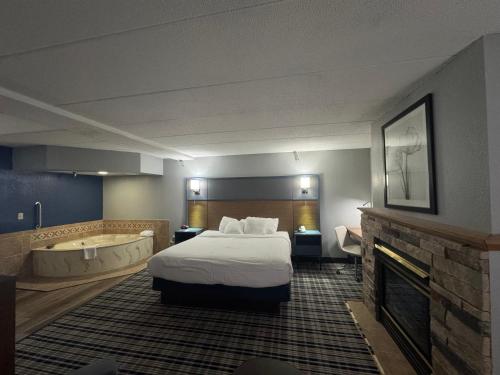 AmericInn by Wyndham Albert Lea - image 11