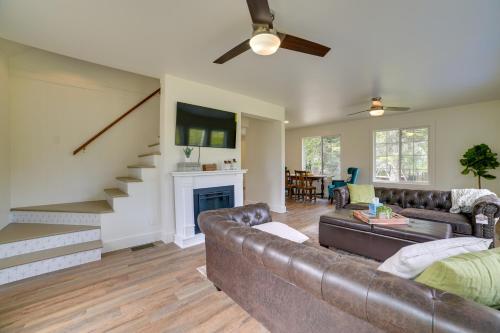 Cabin on Inland Waterway River with Boat Dock! in Cheboygan, USA