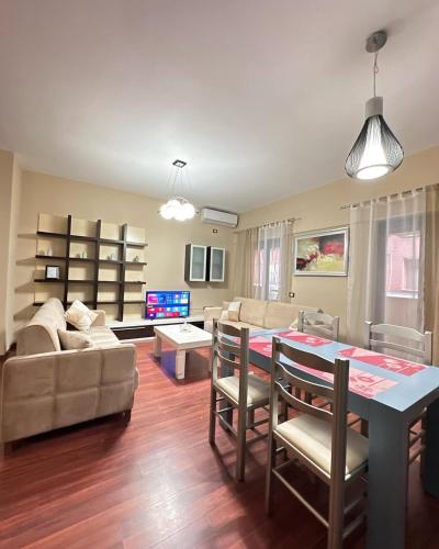 Two-Bedroom Apartment room in Center Apartment Easy