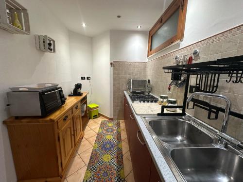 One-Bedroom Apartment image 7