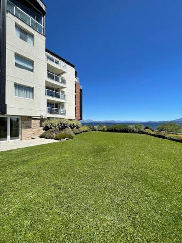 ALIWEN BARILOCHE - Excelente Departamento con Piscina y Cochera