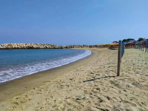 Nearby attraction, Amazing apt ocean view, 10 min Airport in Maiquetía