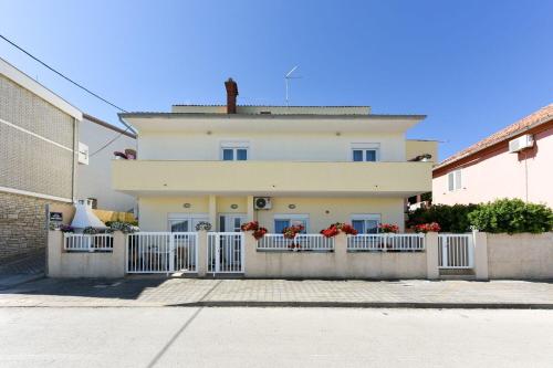 Apartments Kolt - 15m from sea