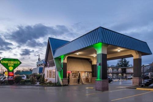 University Inn & Suites
