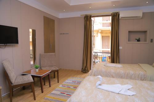 Holy Sheet Hostel Room Type - Twin Room with Shared Bathroom