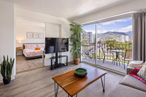 401 FREE Parking 10 min beach 2b-Waikiki Ala Moana