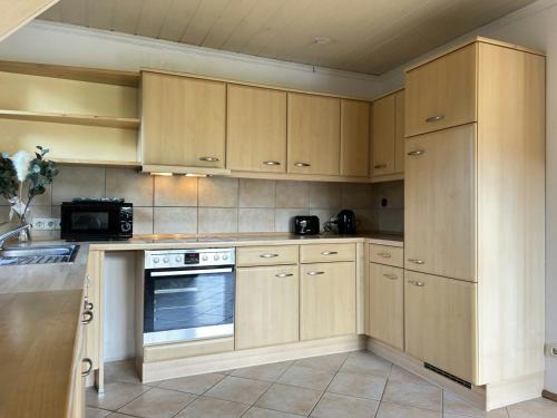 Praktisches 5-Zimmer Apartment mit 9 Einzelbetten & Schlafsofa in Hamburg-Harburg, Hamburk (fotografie 8)