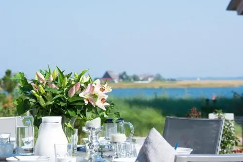 Ostsee - Reetdachhaus Nr 37 "RENATE" im Strand Resort in Heiligenhafen, Deutschland