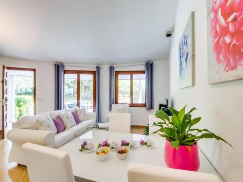 Holiday home with large private pool Holiday home with large private pool