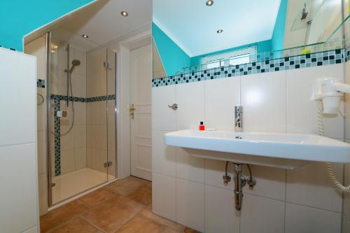 Apartment image 5