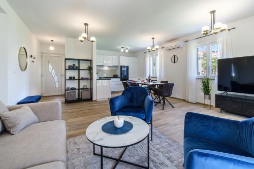 Villa with Sea View room in Seaside luxury villa with a swimming pool Splitska Brac - 23815