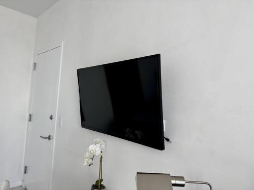 Getaway in Miami 2B 2B beachfront near Aventura 3003