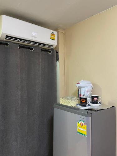 Cream house Cream house