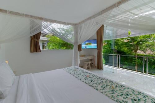 Three-Bedroom Villa image 9