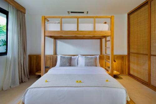 Three-Bedroom Villa image 10