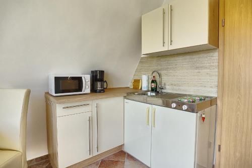Haus Havelland 3.0km von Bahnhofstraße entfernt