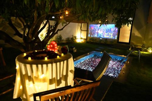 Swimming pool, Aura Farms - Private Pool Cottages in Kumbalgodu