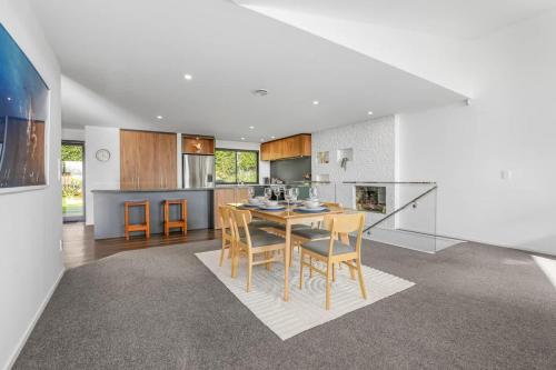 Redwoods Getaway in Lynmore