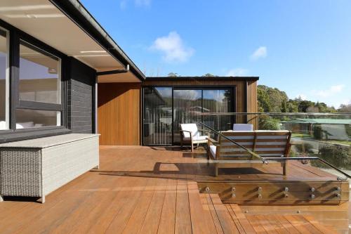 Redwoods Getaway in Lynmore