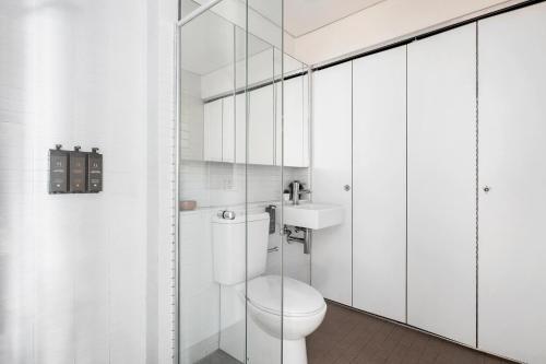 Crown Street Apartments by Urban Rest - image 8