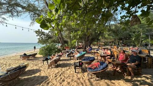 Paradise Sunset Beach in Koh Rong Sanloem