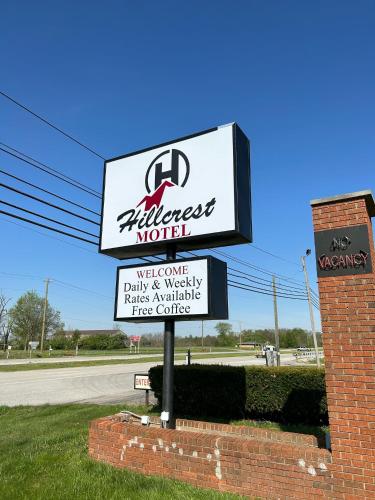 Hillcrest Motel by Oyo Aurora near Lawrenceburg - 출입구
