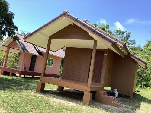 Punyaveer Homestay in Ko Phaluai