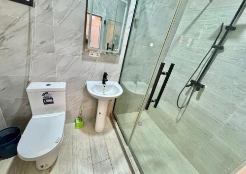 Lekki luxe Haven with super fast wifi - image 2