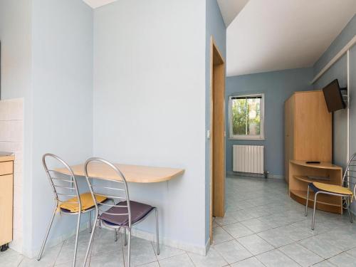 Apartment in Nin near the Beach & Pool, Zaton (zdjęcie 10)