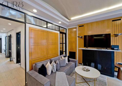 Harrods Hideaway 3 Bedroom Flat - image 37