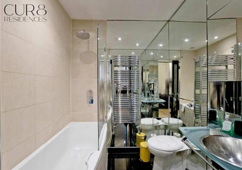 Harrods Hideaway 3 Bedroom Flat - image 30