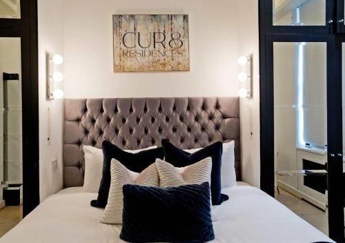 Harrods Hideaway 3 Bedroom Flat - image 42