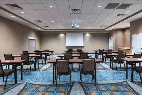 TownePlace Suites by Marriott Ames - image 6