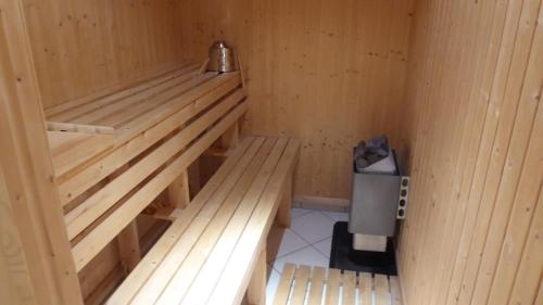 Parterre B Mitte in 金格斯特