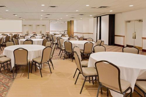 Sale per conferenze / ricevimenti, Ramada by Wyndham Marquette in Marquette (MI)