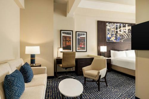 Fairfield Inn & Suites by Marriott New Orleans Downtown/French Quarter Area - image 5