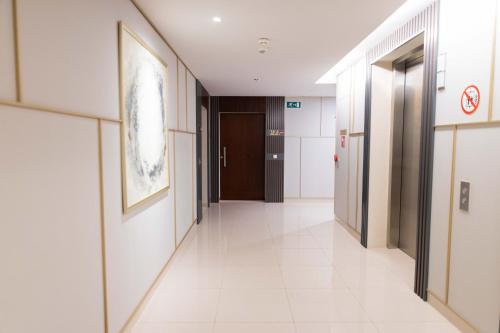 Sofia's Luxury Apartment - image 10