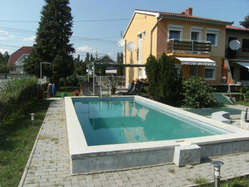 Ferienhaus Nr1 in บาลาตอนซาร์สโซ