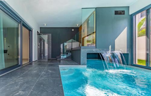 Villa with Sea View image 1