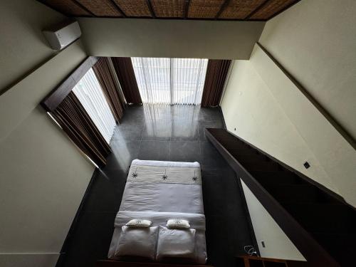 Room in modern villa Canggu, Canggu (foto 9)