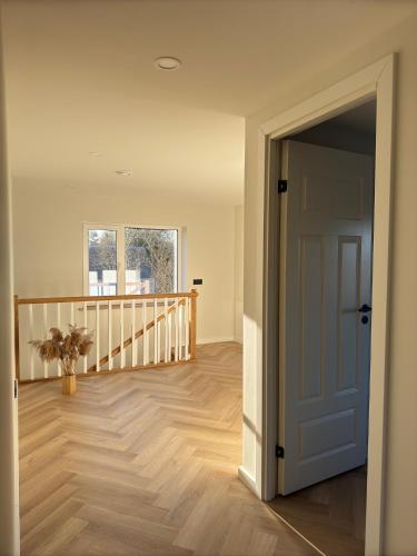 Ipu Puhkemaja - Riverside Holiday Home in Nasva Kula (Saaremaa)