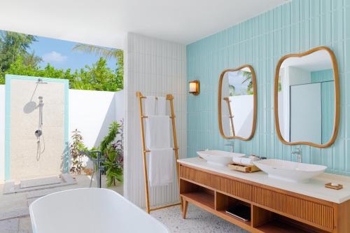 room detail thumbnail 2